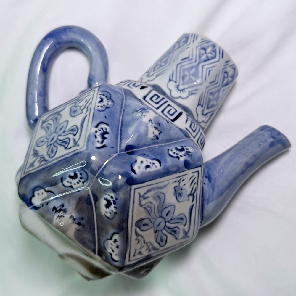 Vintage Chinese Blue White Porcelain Hexagonal Teapot Chinoiserie Collectible - Picture 6 of 15
